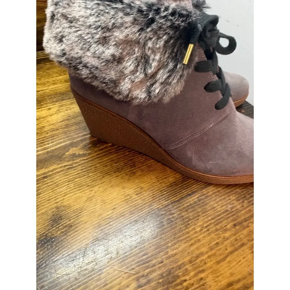 Cole Haan Gray Waterproof Fur Lined Wedges‎ Size 8